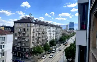 Тристаен апартамент с тераса в центъра на София, Ючбунар