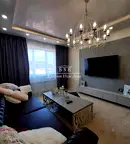 Тристаен апартамент в Център с тераса и асансьор
