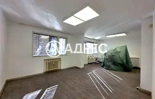 Тристаен апартамент в София, Център