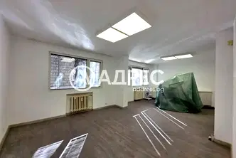 Тристаен апартамент в София, Център