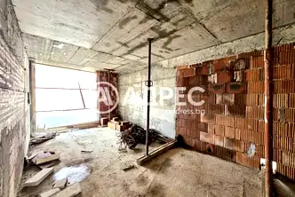 Тристаен апартамент в София, Център