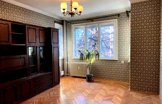 Тристаен апартамент в София, Център