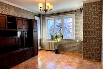 Тристаен апартамент в София, Център