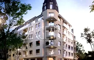 Тристаен апартамент с тераса в Център, София
