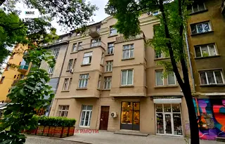 3-стаен апартамент в Център, София с два балкона