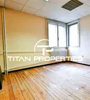 Тристаен апартамент с югоизточно изложение в Център, София