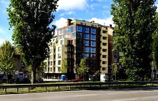 Тристайен апартамент с тераса в Център, София