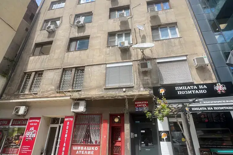 3-bedroom apartment in Sofia, Centyr