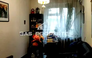 Тристаен апартамент с тераса в Център, София