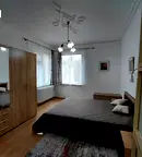 Тристаен апартамент с паркомясто в Центъра на София
