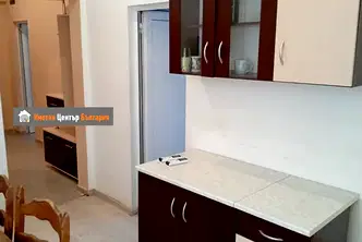 Тристаен апартамент с тераса в центъра на София