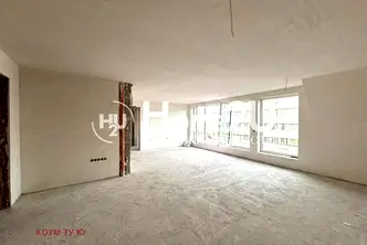 Многостаен апартамент в София, Център