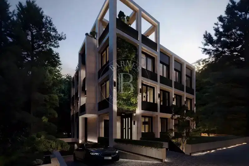 4-bedroom apartment in Sofiya, Centyr