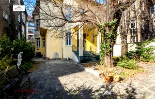 Просторен 4-стаен апартамент в Център, ул. Христо Белчев
