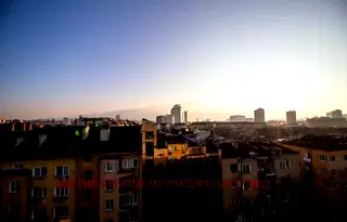 Студио с панорамна тераса в Център, бул. Патриарх Евтимий