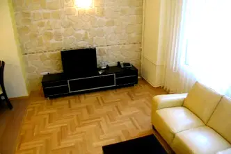 Двустаен апартамент в Център, София с луксозно обзавеждане