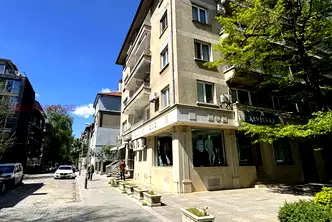2-стаен апартамент с паркомясто в Център, ул. Удово