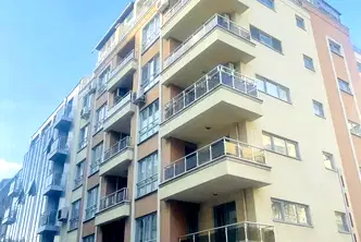 2-стаен апартамент с голяма тераса в Център, София