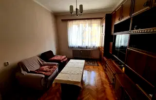 Просторен 2-стаен апартамент в Център, ул. Георги С. Раковски