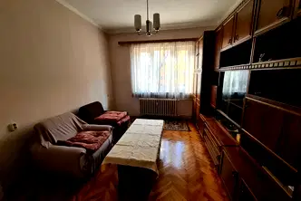 Просторен 2-стаен апартамент в Център, ул. Георги С. Раковски