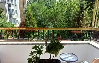 Двустаен апартамент с тераса в Център, Руски паметник