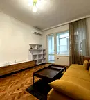 Двустаен апартамент в Център, ул. Искър, с остъклен балкон