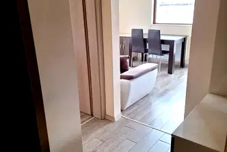Двустаен апартамент с южно изложение в Център, София