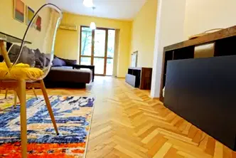 Двустаен апартамент с две тераси в Център, пл. Джузепе Гарибалди