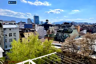 Двустаен апартамент с тераса в Център, София