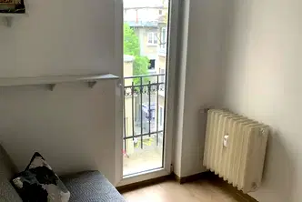 Двустаен апартамент в Център, пл. Орлов мост с балкон