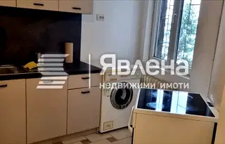 Двустаен апартамент в Център, София с южно изложение