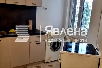 Двустаен апартамент в Център, София с южно изложение