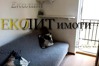 Двустаен апартамент с голяма тераса в Център, София