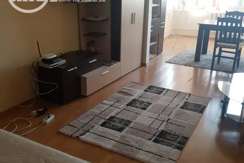 Двустаен апартамент в Център, София с южно изложение