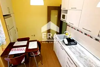 Двустаен апартамент с две тераси в Център, София