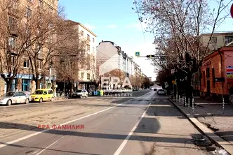 Двустаен апартамент с тераса в Център, София