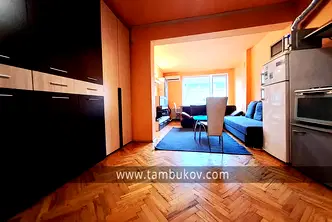 Двустаен апартамент с две тераси в Център, София
