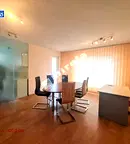 Тристаен апартамент с два балкона в Център, София