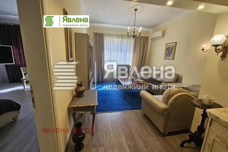 3-bedroom apartment in Sofiya, Centyr