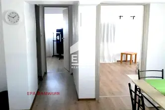 Тристаен апартамент в Център саниран и обзаведен