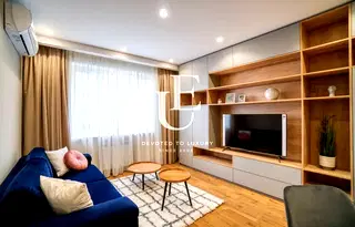 Тристаен апартамент в София, Център