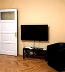 Тристаен апартамент с южно изложение в Център, София