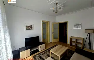 Тристаен апартамент с паркинг в Център, София, ул. Бяло море