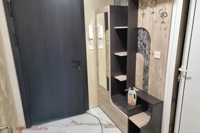 Тристаен апартамент с тераса в Център, София, ул. Софроний Врачански
