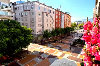 Просторен 3-стаен апартамент на бул. Витоша в Център