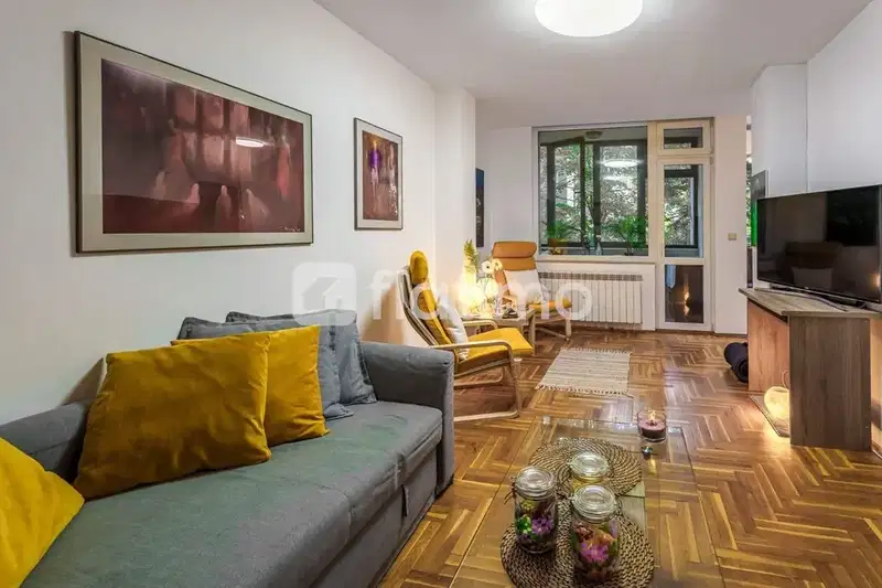 3-bedroom apartment in Sofiya, Centyr