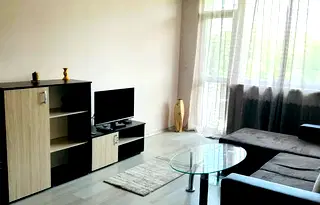 3-стаен апартамент с две тераси в Център, София