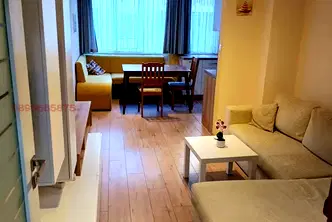 Тристаен апартамент с две тераси в Център, София
