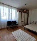 Тристаен апартамент с два балкона в Център, София