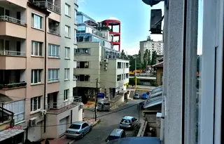 Тристаен апартамент с тераса в Център, София